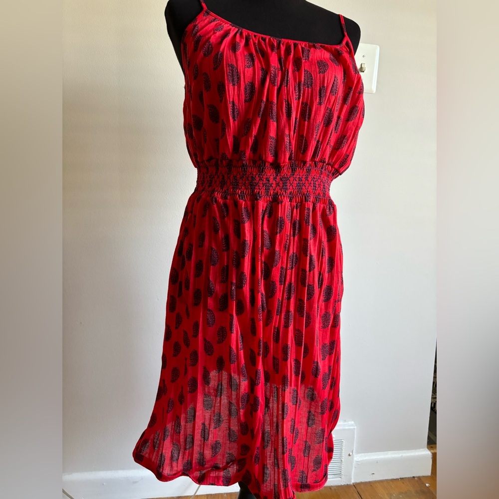 Daisy Fuentes red smocked dress